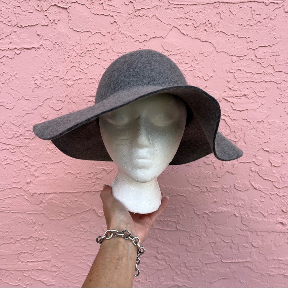 House of Harlow 1960 Gray Wool Hat Floppy Winter Christmas Snow